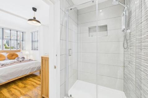 CAM03974G0-PR0120...