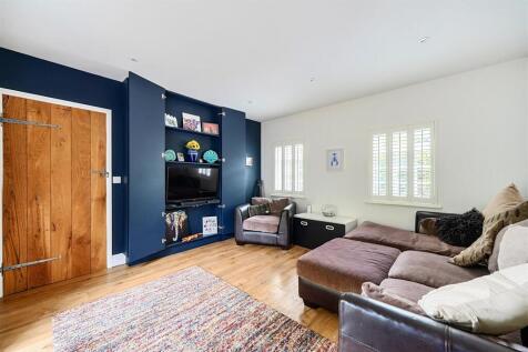 sitting room 1.jpg