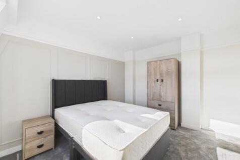 Room 5 (2)