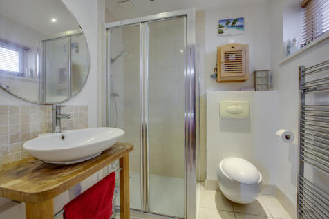 3 Spinners Walk, SL7 2AL-10