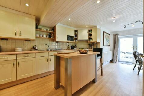 Fitted Kitchen