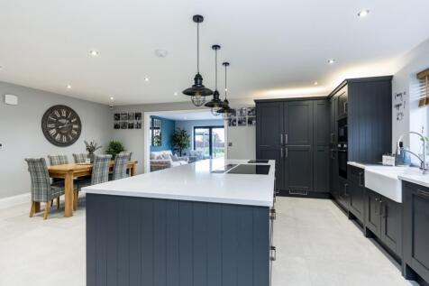 Family Kitchen and Dining Room