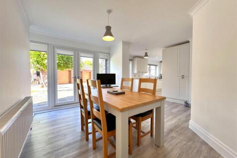 Open-Plan Living/Dining Kitchen 194