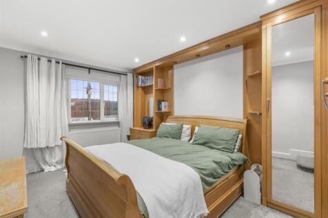 7 Guinions Rd, HP13 7NT-1.jpg