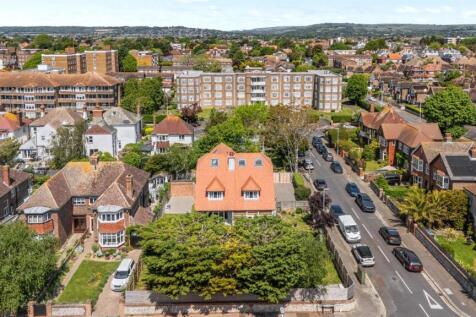 St Valerie Road, 19-029.jpg