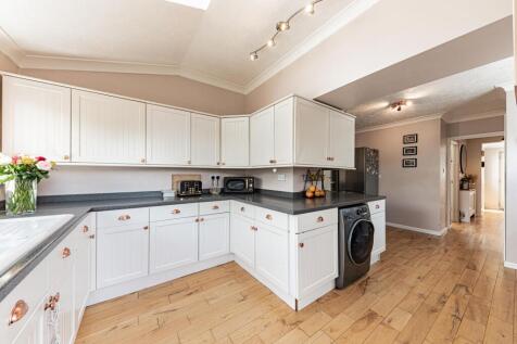 Kitchen (1)