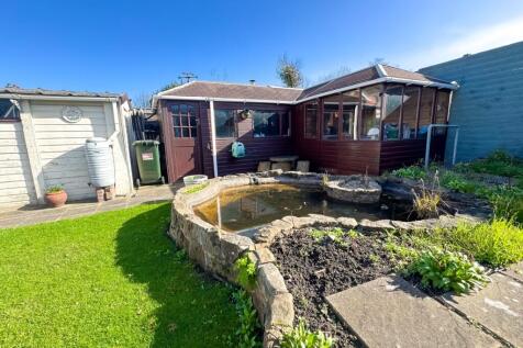 Sycamore EweMove Ormesby-22