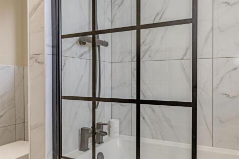 Splendid Family Bathroom