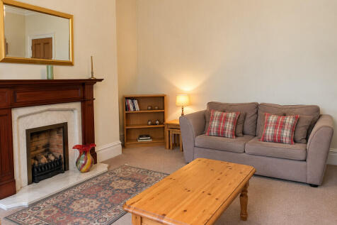 Cosy Living Room ...