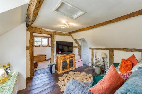 Leper House-internal-06.jpg