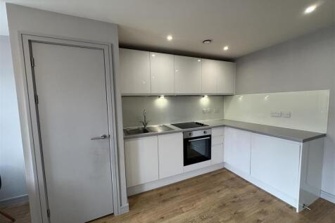 7 53 P - Kitchen 2.jpeg