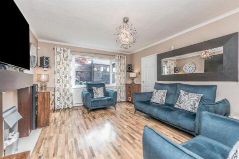 Living Room: