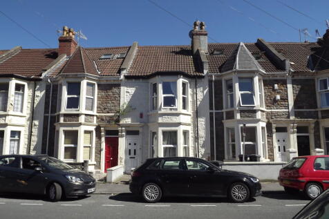 ** Zero Deposit Guarantee Available **
Available now, this spacious furnished room offers comfortable living in a well-maintained shared house, conveniently located close to local amenities and excell