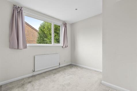 20a Maybrook Gardens, HP13 6PJ-5.jpg