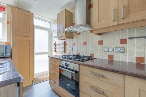 9 Shirley Lodge, SE26 - 8.jpg