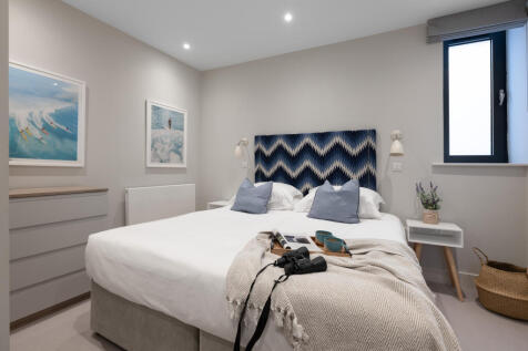 6672981a41b8e_Penhale EXT-7