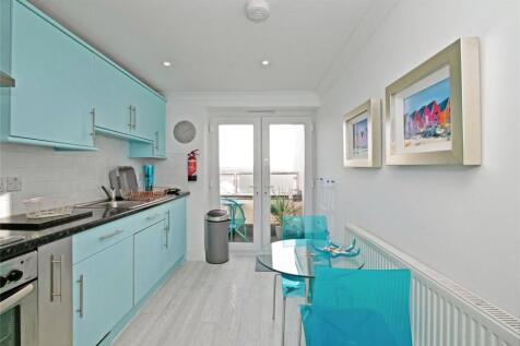 Kitchen/Breakfast Rm