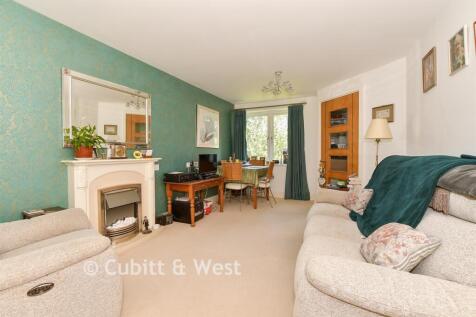 Lounge / Dining Room