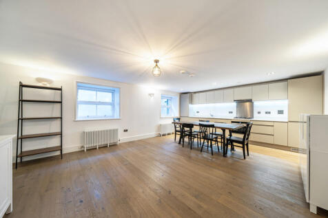 Kitchen/Reception