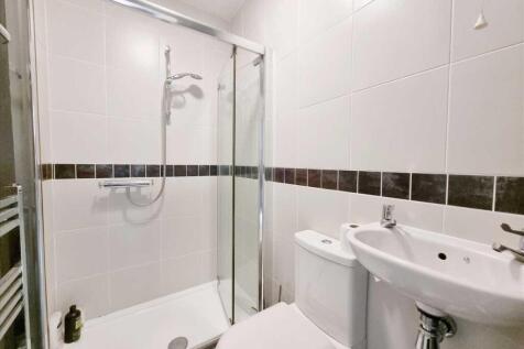 Shower Room: