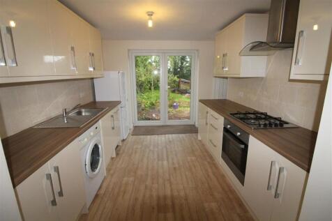 6 Bedroom Semi-Detached in SO17 3RT