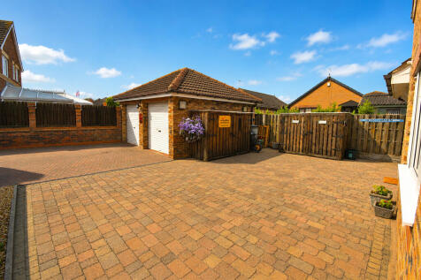 DOUBLE GARAGE