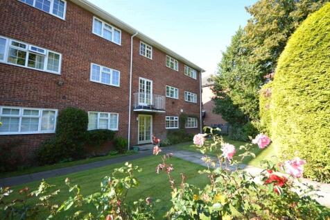 AVAILABLE TO LET LATE AUGUST - A well-presented two-bedroom upper floor apartment situated in this highly sought-after area of North Leeds. Offered unfurnished and available from late August, the prop
