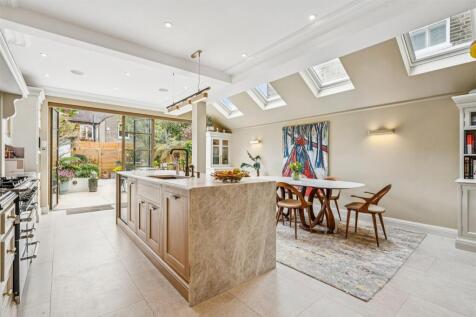 FOR SALE - Wavendon Avenue, W4