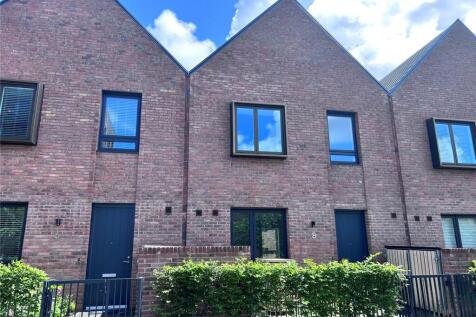 BRAND NEW TWO BEDROOM HOUSE WITH STUDY AND OPEN PLAN LIVING ROOM/DINING ROOM AND LUXURY KITCHEN set within Brabazon, the new neighbourhood in North Bristol. This lovely property offers open plan livi