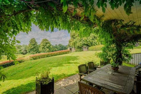 Stone Flagged Dining Terrace