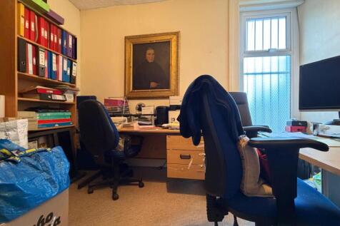 WhatsApp Image 2025-11-28 at 14.51.19 (7).jpeg