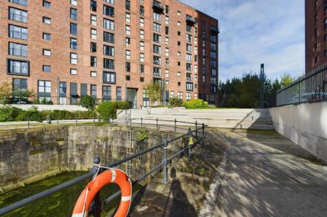 CAM01231G0-PR0080-STILL028