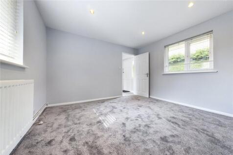 Living Room/Bedroom