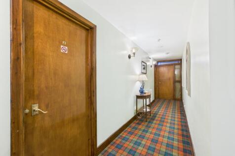 CAM03481G0-PR0114-STILL001