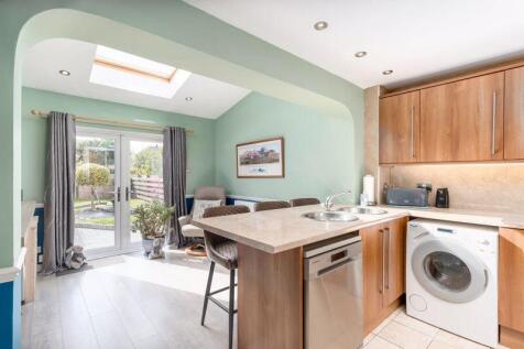 3 bed, 1 bath Terraced in Leeds - Photo 8