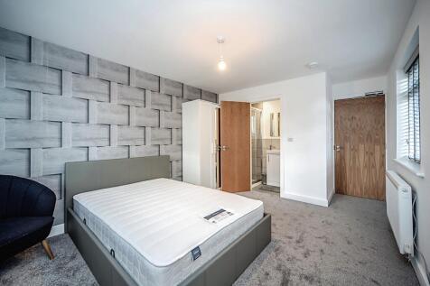 12 Great Aldens Room