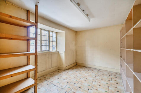 1299476-6-6835e09...