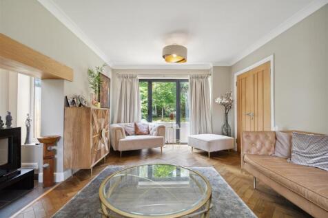 20 Oakley Wood Drive_18.jpg