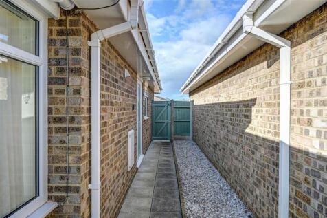 Side pathway.jpg