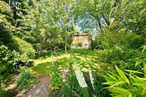 An outstanding five double bedroom, four reception room detached family home in the heart of Redland with a truly breathtaking 150ft south-westerly facing rear garden, along with off street parking. E