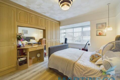 CAM01870G0-PR0147...