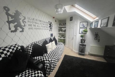 STUDIO SITTING ROOM