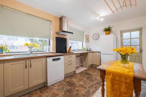 5 Stonebank dr reshoot-29.jpg