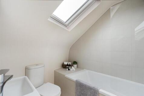 77276_Flat-3-121-Stephendale-Road-London (18).jpg