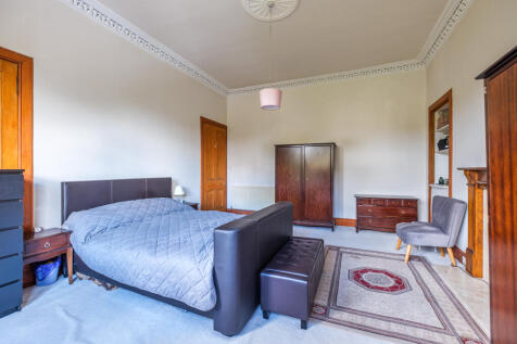 5 bed, 2 bath House in Glasgow - Photo 38