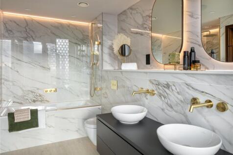 2 bed, 3 bath Penthouse in Manchester - Photo 14