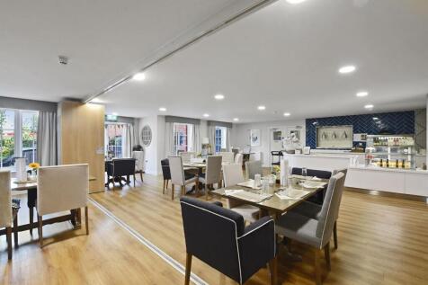 13-4e71GCMCS - 11 Chiltern Place - Restaurant -Ori