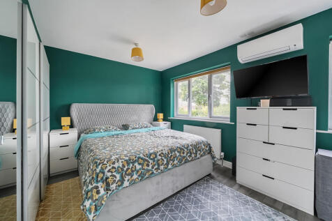 1343927-24-68a5f5...