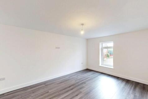 Flat in BL5 3RD
