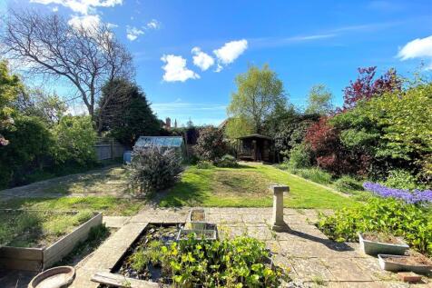 27 Normandale - Garden2.jpg